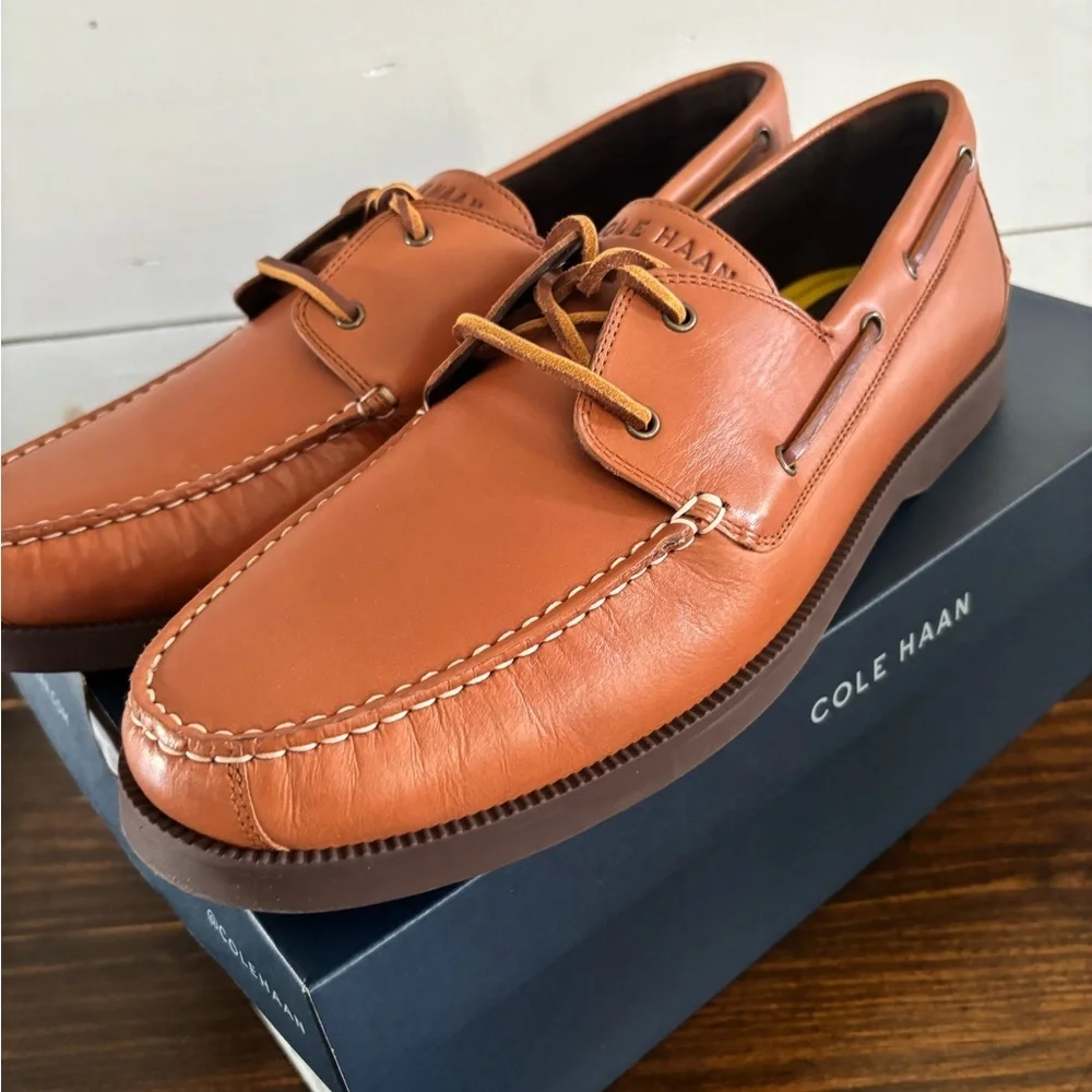 New in box Cole Haan grand+ bowside boat shoes Tan Leather Loafers